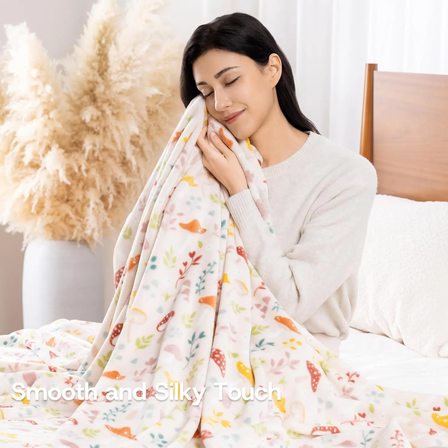 Luxury Printed Fleece Warm Blanket, Soft Lightweight Velvety Plush Throw for Couch and Bed, Cozy Comfy for All Seasons(Cream Various Mushrooms, 10890 Inches)