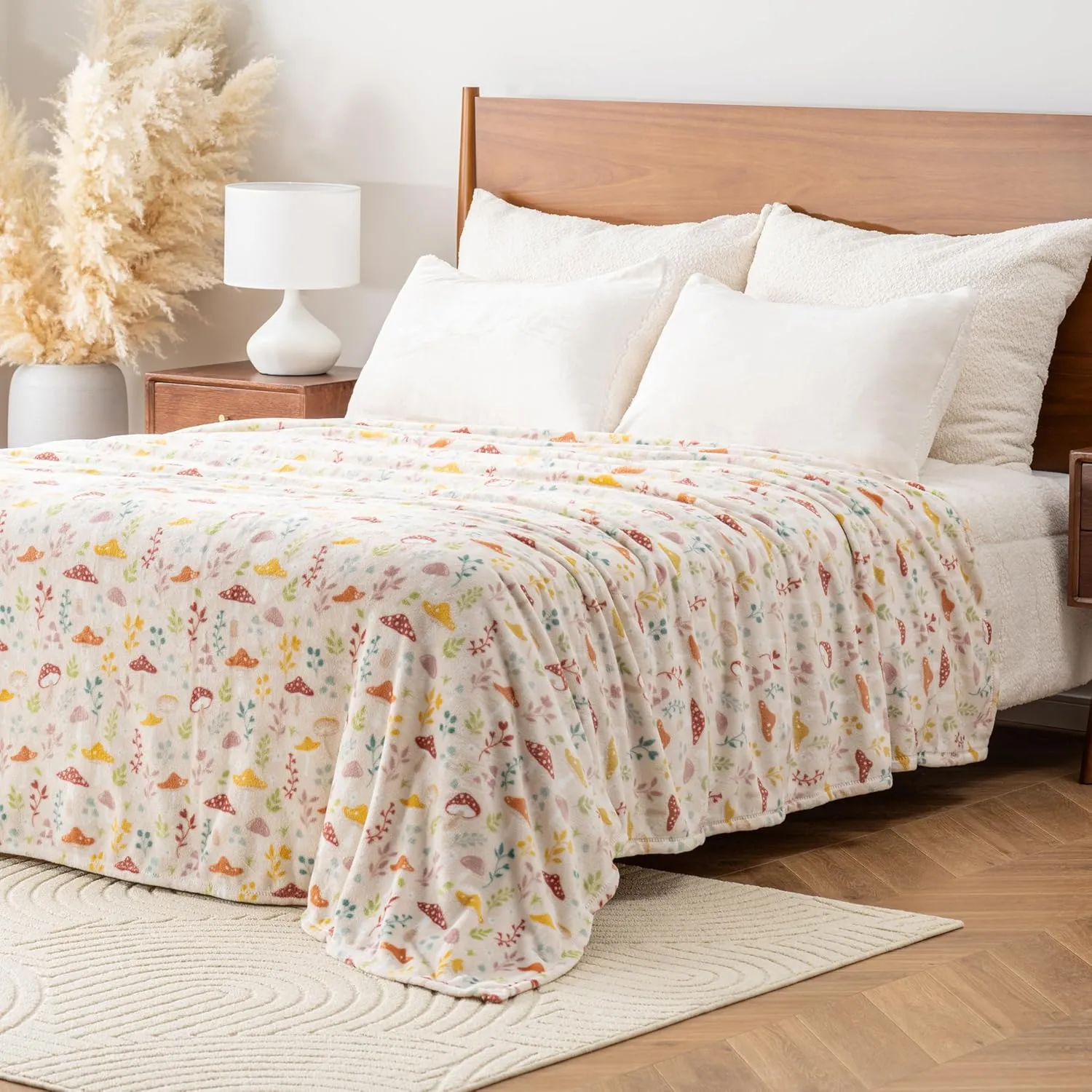 Luxury Printed Fleece Warm Blanket, Soft Lightweight Velvety Plush Throw for Couch and Bed, Cozy Comfy for All Seasons(Cream Various Mushrooms, 10890 Inches)