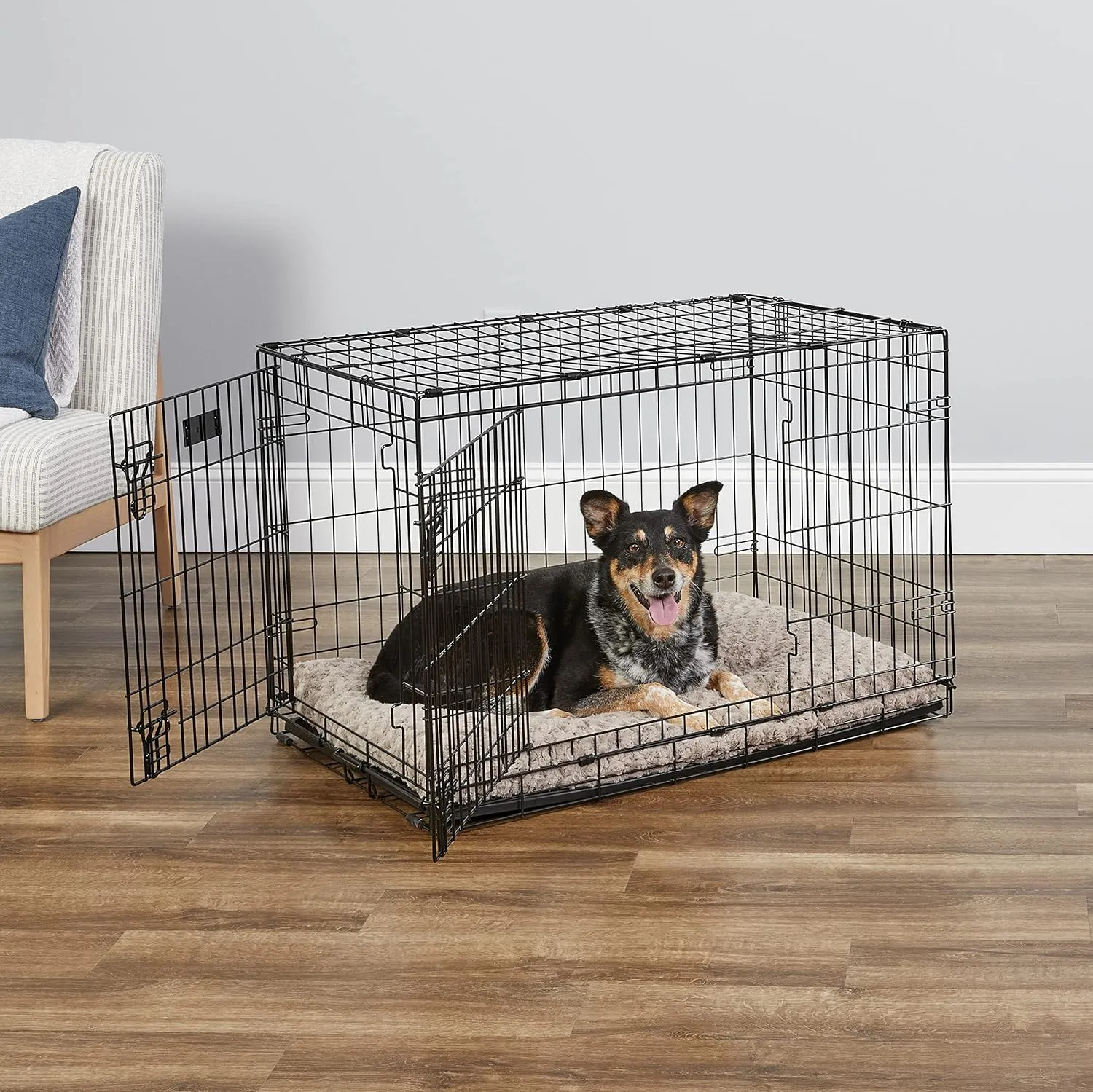 MidWest Homes for Pets Newly Enhanced Single & Double Door iCrate Dog Crate, Includes Leak-Proof Pan, Floor Protecting Feet, Divider Panel & New Patented Features