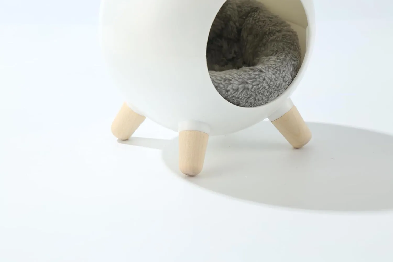 TUTU&LELE Hamster Hideout, Tiny House Hideout and Habitat, Space Elf Hiding Nest, Durable Hamster Bed with Round Thick Plush Pads, for Mice, Gerbils,Hamsters to Play, Sleep and Rest (White)